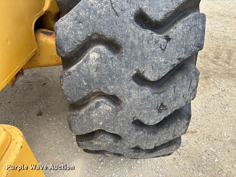 image for item FC5806 1984 Caterpillar 966D wheel loader