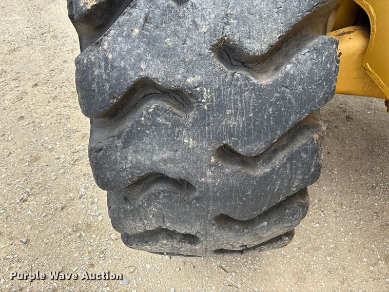 image for item FC5806 1984 Caterpillar 966D wheel loader