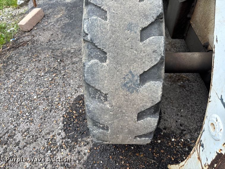 image for item FC5807 1995 Bobcat 753L Skid steer