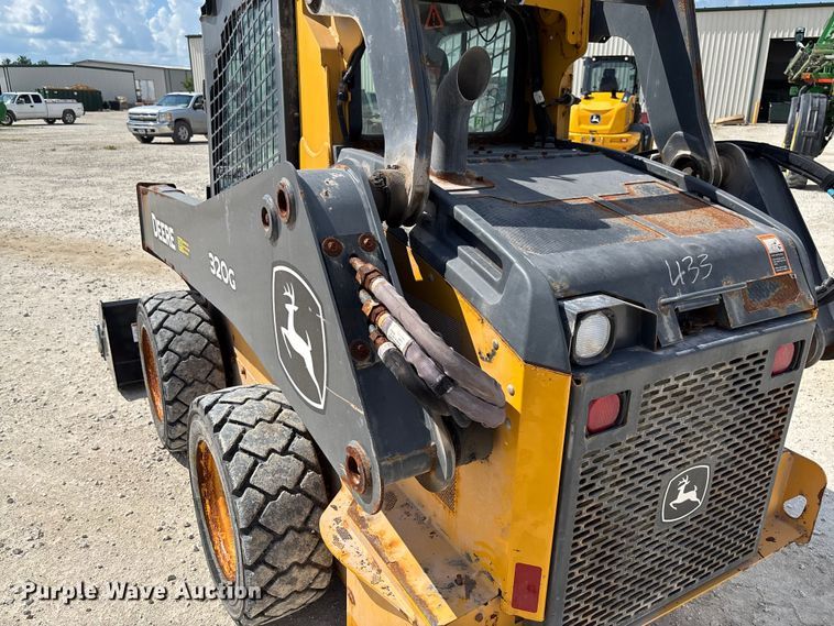 image for item FC5858 2022 John Deere 320G skid steer loader