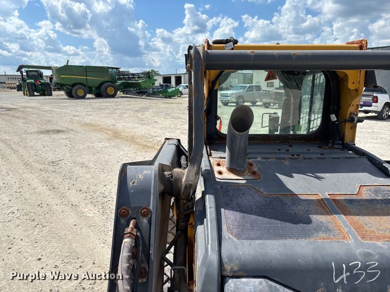 image for item FC5858 2022 John Deere 320G skid steer loader