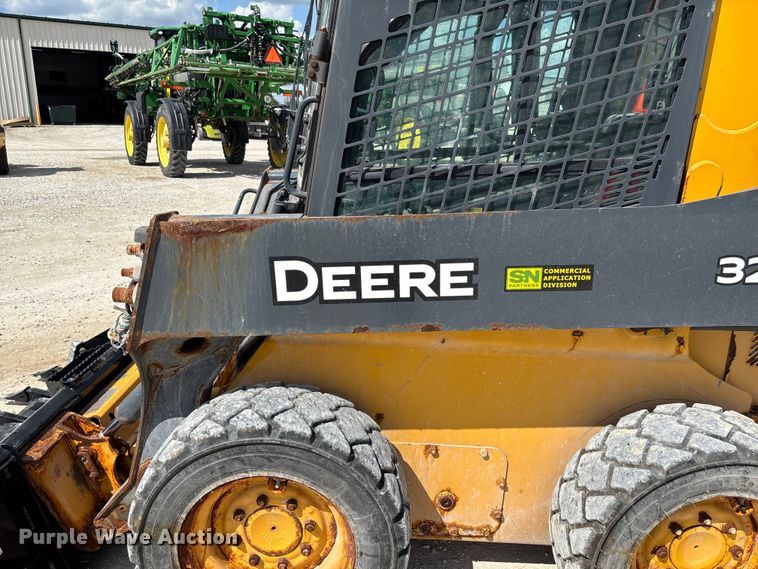 image for item FC5858 2022 John Deere 320G skid steer loader
