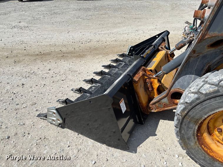image for item FC5858 2022 John Deere 320G skid steer loader