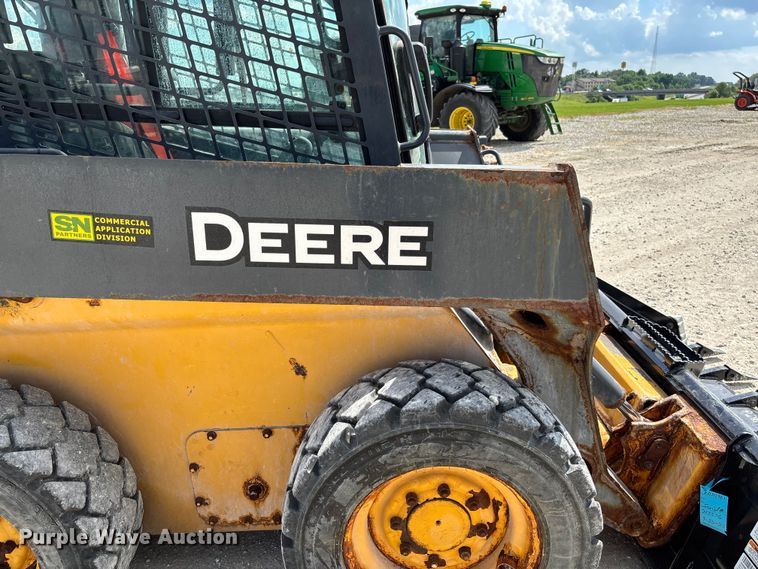 image for item FC5858 2022 John Deere 320G skid steer loader