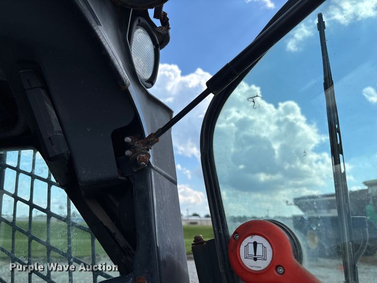 image for item FC5858 2022 John Deere 320G skid steer loader