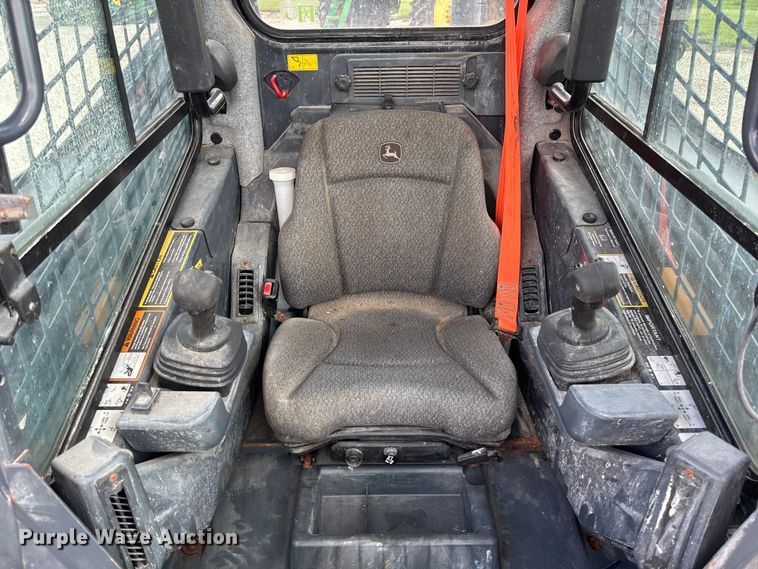 image for item FC5858 2022 John Deere 320G skid steer loader