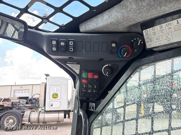 image for item FC5858 2022 John Deere 320G skid steer loader
