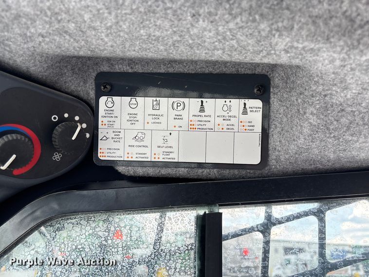 image for item FC5858 2022 John Deere 320G skid steer loader