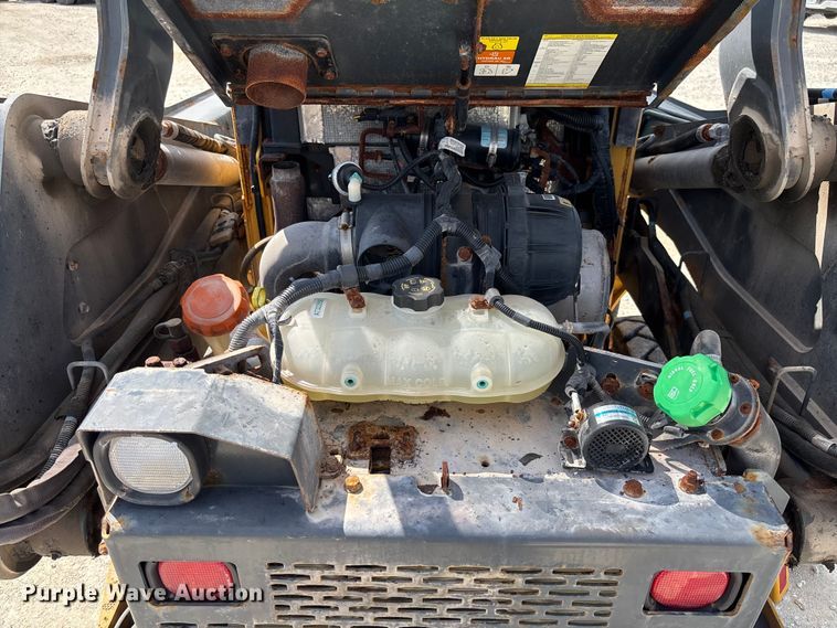 image for item FC5858 2022 John Deere 320G skid steer loader