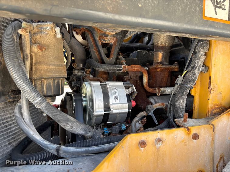 image for item FC5858 2022 John Deere 320G skid steer loader