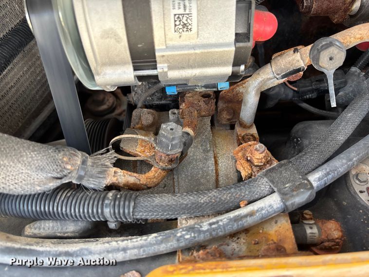 image for item FC5858 2022 John Deere 320G skid steer loader
