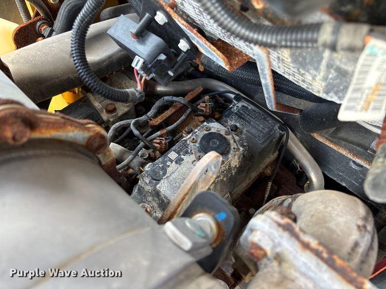 image for item FC5858 2022 John Deere 320G skid steer loader