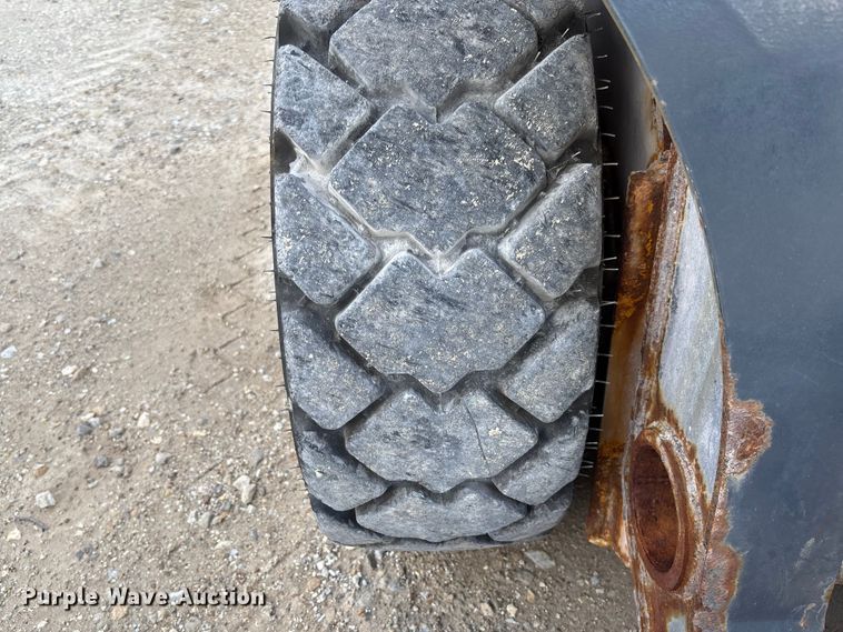 image for item FC5858 2022 John Deere 320G skid steer loader