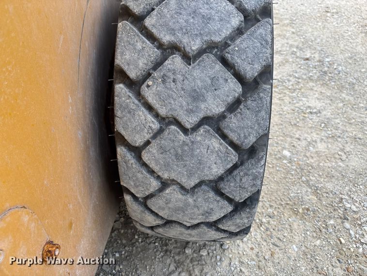 image for item FC5858 2022 John Deere 320G skid steer loader