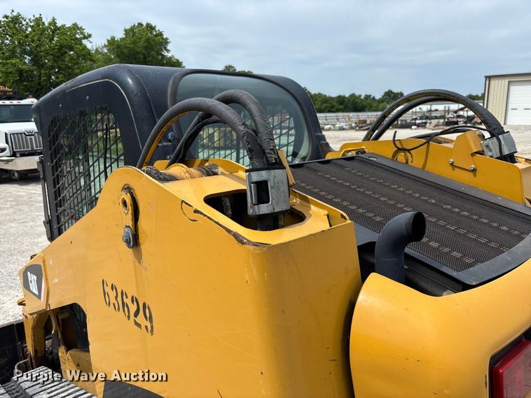 image for item FC5861 2011 Caterpillar 279C tracked skid steer loader