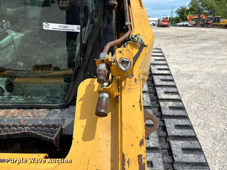 image for item FC5861 2011 Caterpillar 279C tracked skid steer loader