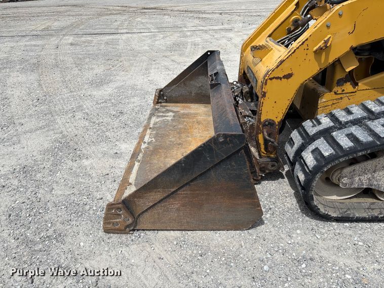 image for item FC5861 2011 Caterpillar 279C tracked skid steer loader