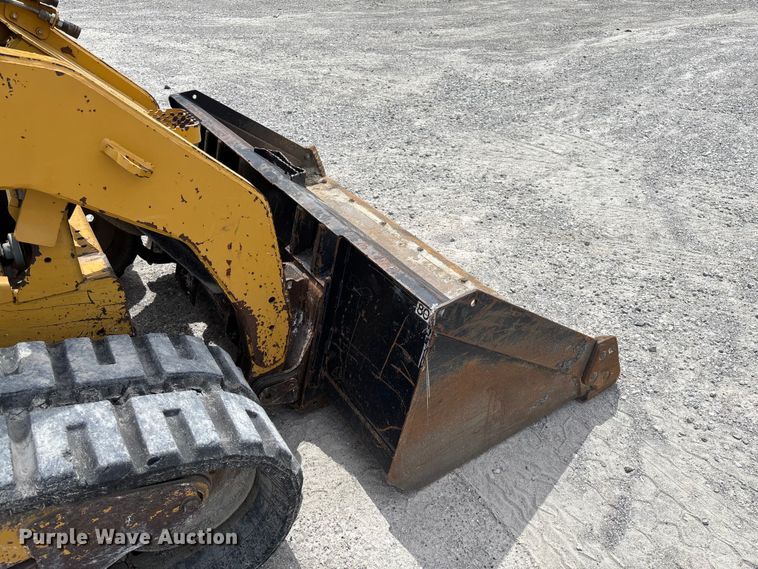 image for item FC5861 2011 Caterpillar 279C tracked skid steer loader
