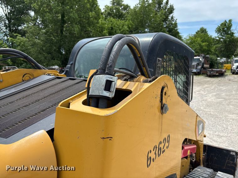 image for item FC5861 2011 Caterpillar 279C tracked skid steer loader