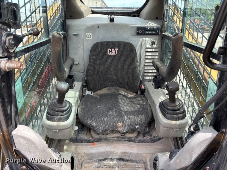 image for item FC5861 2011 Caterpillar 279C tracked skid steer loader