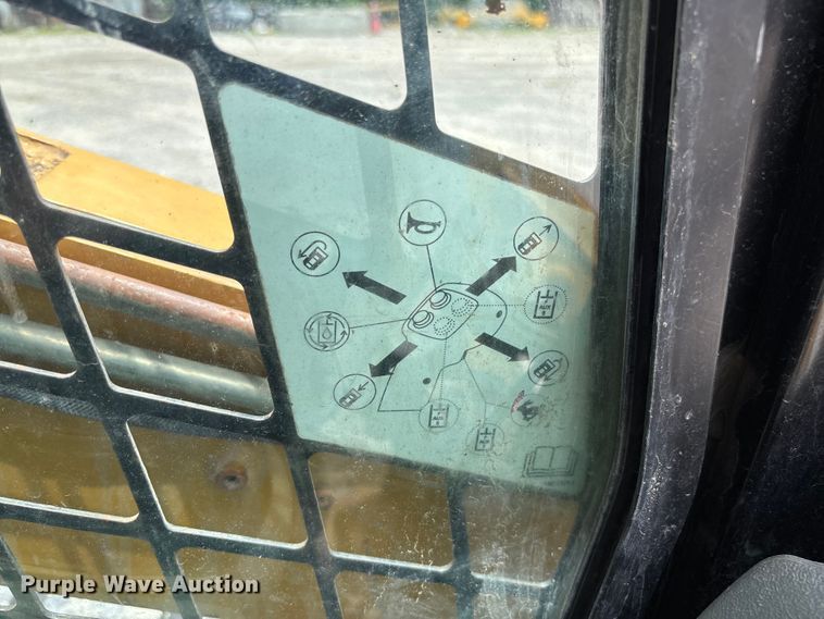 image for item FC5861 2011 Caterpillar 279C tracked skid steer loader