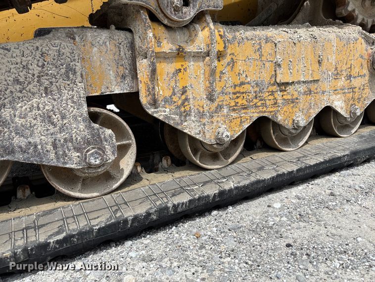 image for item FC5861 2011 Caterpillar 279C tracked skid steer loader