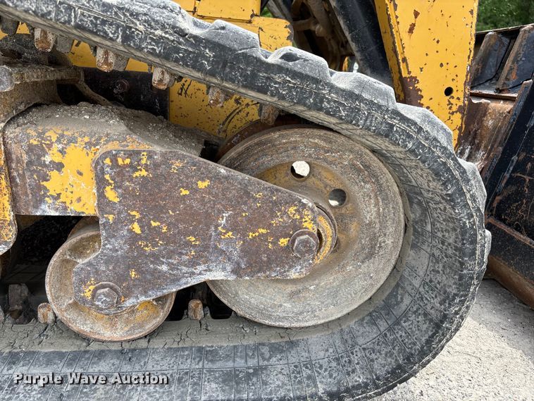 image for item FC5861 2011 Caterpillar 279C tracked skid steer loader