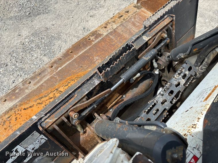 image for item FC5862 2015 Bobcat T750 tracked skid steer loader