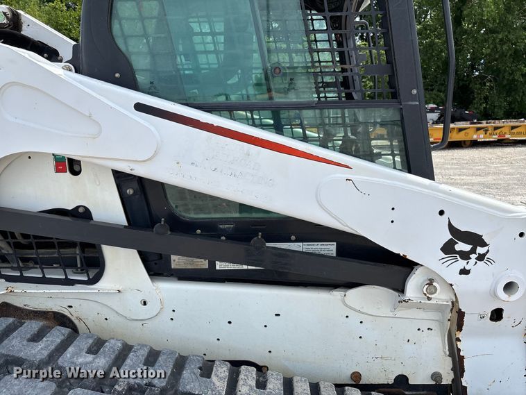 image for item FC5862 2015 Bobcat T750 tracked skid steer loader