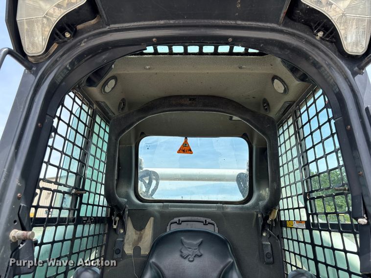 image for item FC5862 2015 Bobcat T750 tracked skid steer loader