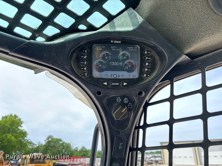 image for item FC5862 2015 Bobcat T750 tracked skid steer loader
