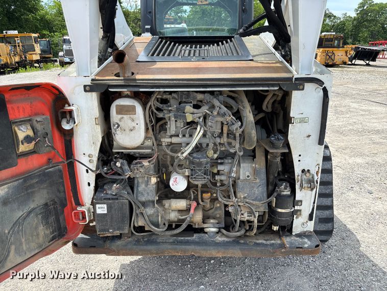 image for item FC5862 2015 Bobcat T750 tracked skid steer loader