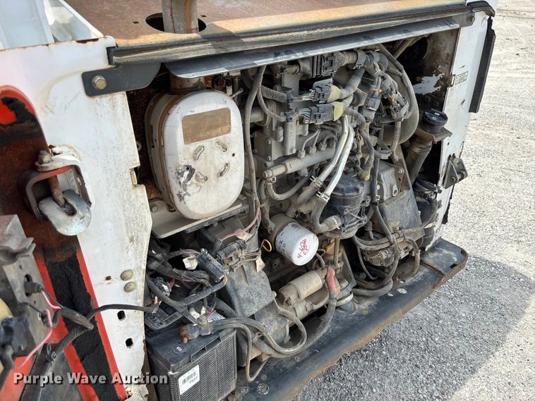 image for item FC5862 2015 Bobcat T750 tracked skid steer loader