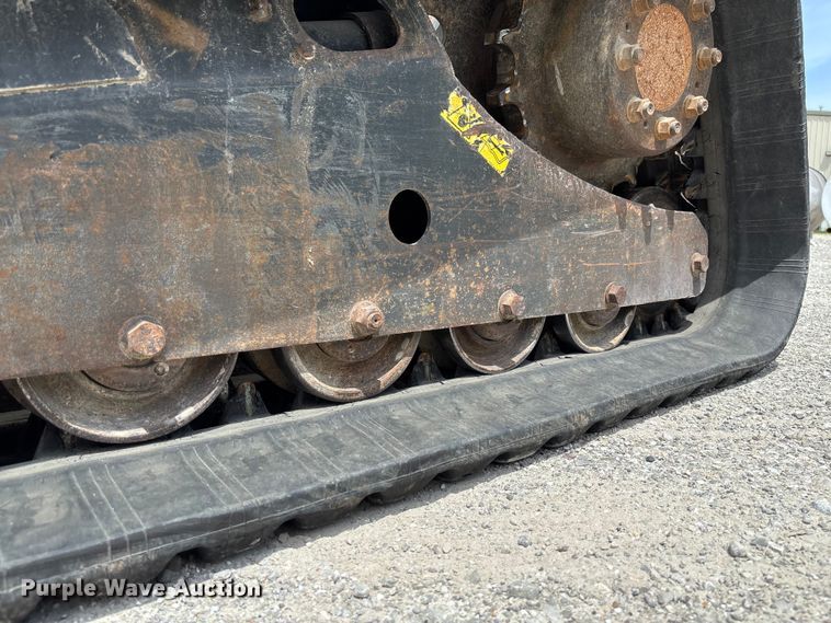 image for item FC5862 2015 Bobcat T750 tracked skid steer loader