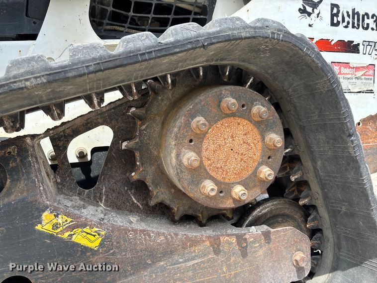 image for item FC5862 2015 Bobcat T750 tracked skid steer loader