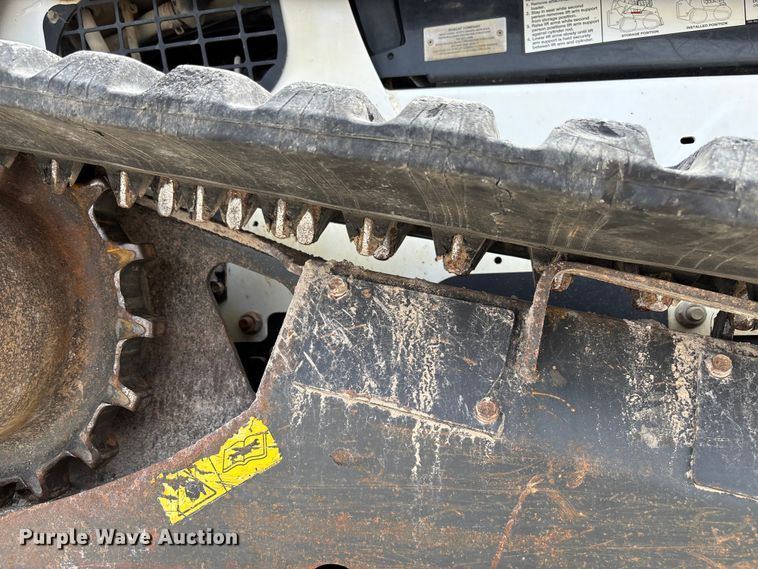 image for item FC5862 2015 Bobcat T750 tracked skid steer loader