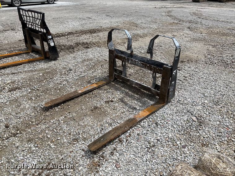 image for item FC5862 2015 Bobcat T750 tracked skid steer loader