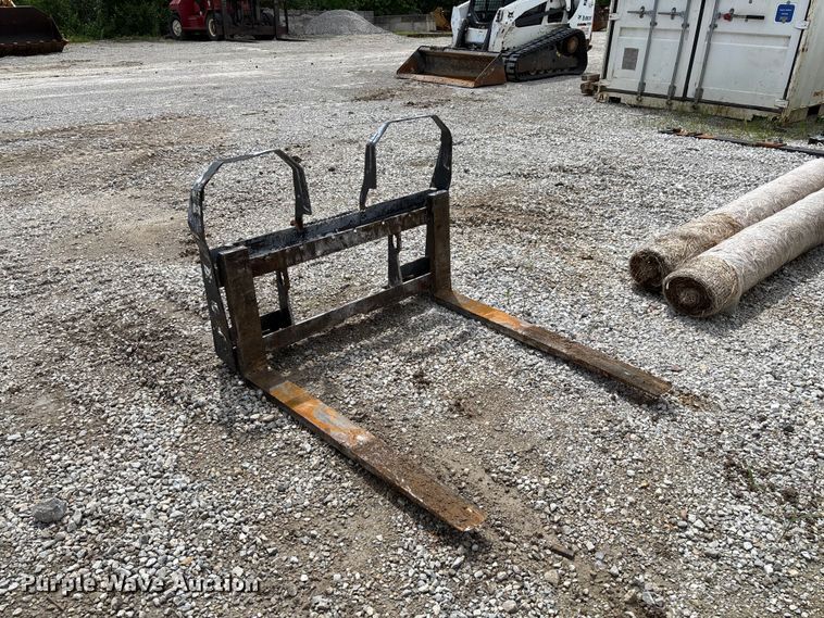 image for item FC5862 2015 Bobcat T750 tracked skid steer loader