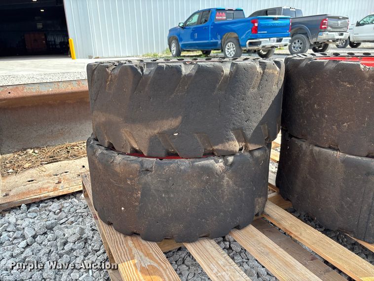 image for item FC5865 Skid steer bucket and tires