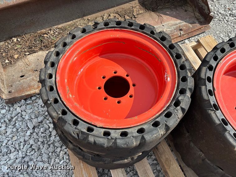 image for item FC5865 Skid steer bucket and tires