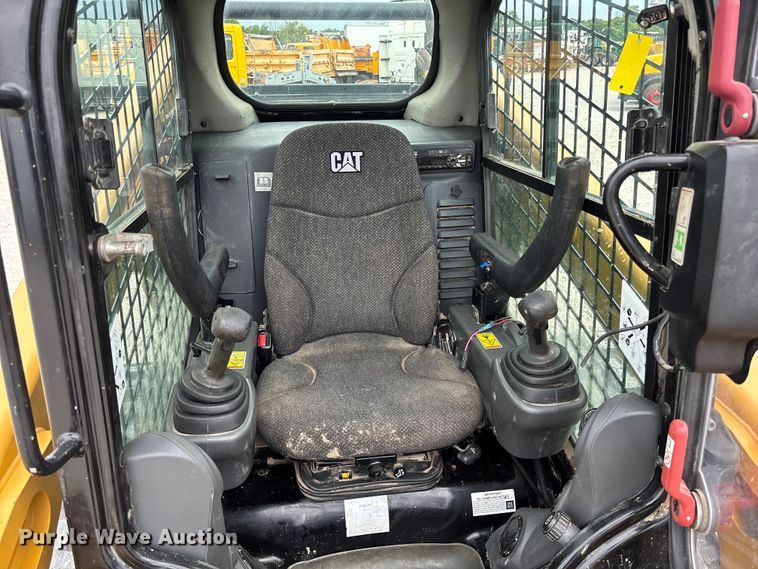 image for item FC5914 2017 Caterpillar 289D tracked skid steer loader