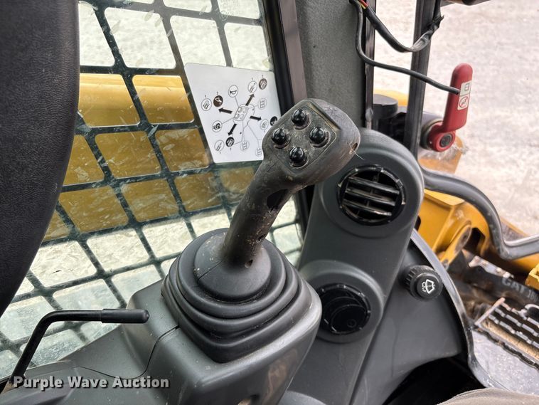 image for item FC5914 2017 Caterpillar 289D tracked skid steer loader