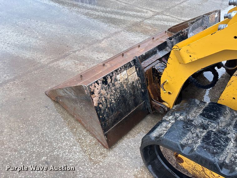 image for item FG0404 2022 Caterpillar 299D3 tracked skid steer loader