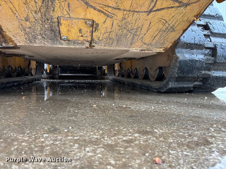 image for item FG0404 2022 Caterpillar 299D3 tracked skid steer loader