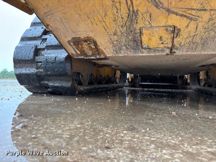 image for item FG0404 2022 Caterpillar 299D3 tracked skid steer loader