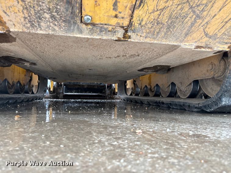 image for item FG0404 2022 Caterpillar 299D3 tracked skid steer loader