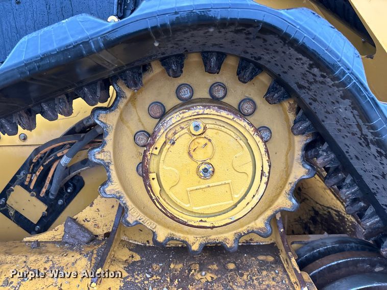 image for item FG0404 2022 Caterpillar 299D3 tracked skid steer loader