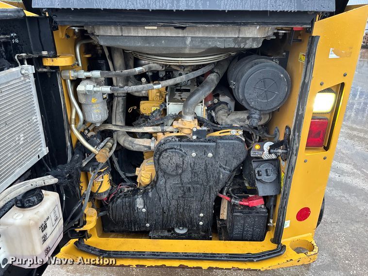 image for item FG0404 2022 Caterpillar 299D3 tracked skid steer loader