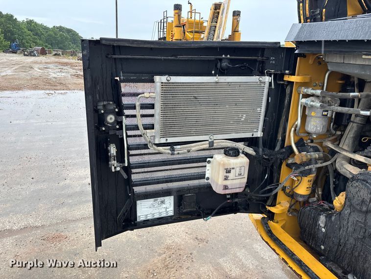 image for item FG0404 2022 Caterpillar 299D3 tracked skid steer loader
