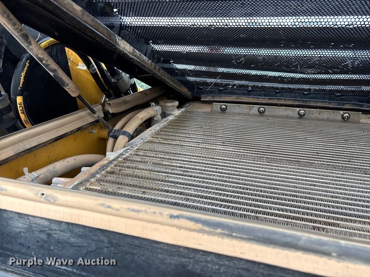 image for item FG0404 2022 Caterpillar 299D3 tracked skid steer loader